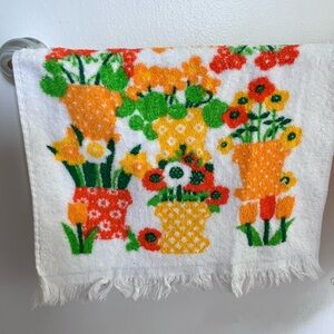 Vintage 80s 100% Cotton Hand Towel USA made tulips flower pot daffodils pair set